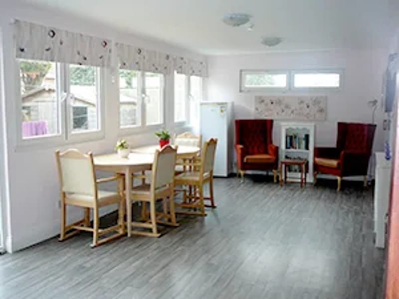 Legra Residential Care Home - Assisted Living in Leigh On Sea, England photo 3