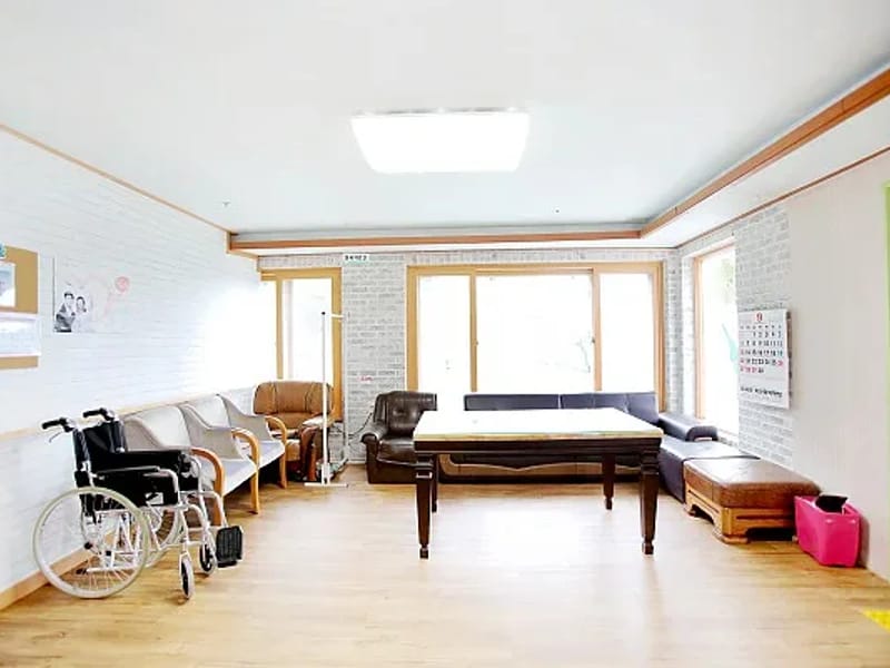 사랑채요양원 - 주간보호 in 예산군, 충청남도 photo 2