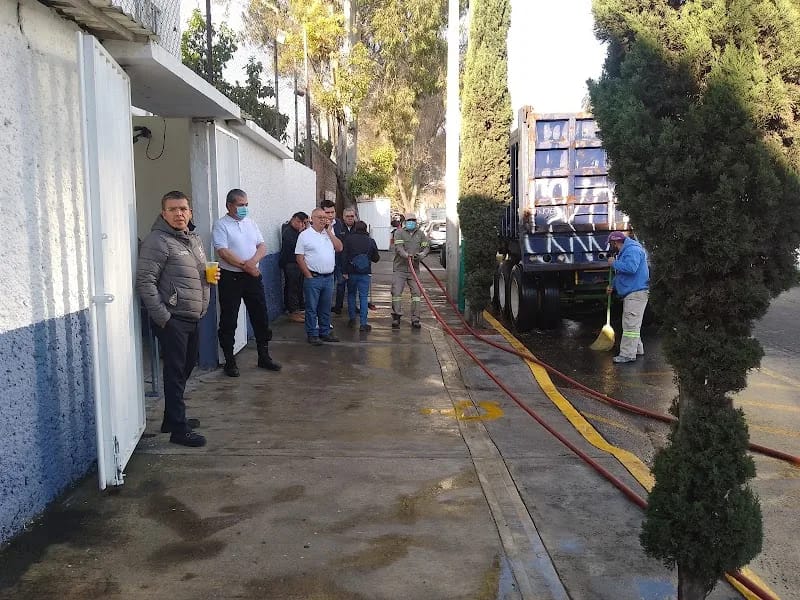 Construyendo Un Espacio Para El Esparcimiento Del Adulto Mayor - Hogar de Ancianos in Cuauhtémoc, Ciudad de México photo 3