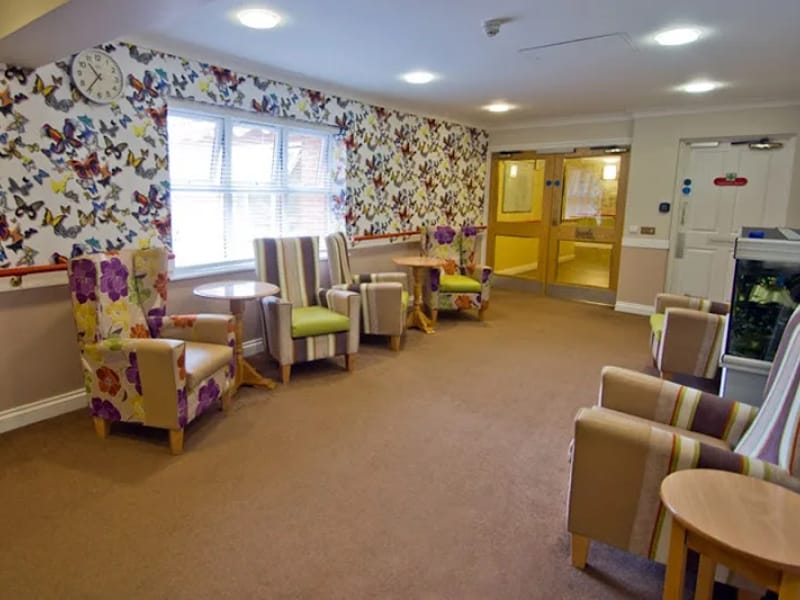 Aspen Court - Nursing Home in Taunton, England photo 2