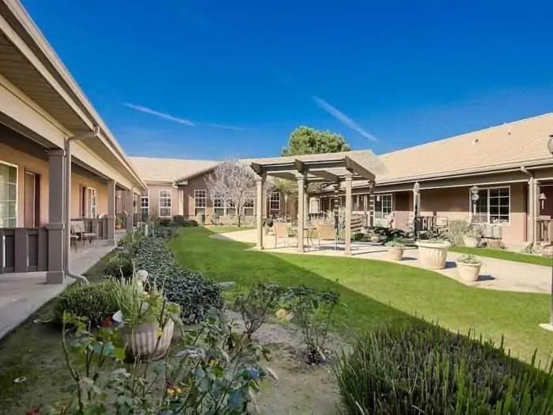 Golden Villa Home - Assisted Living in Bakersfield, CA photo 2