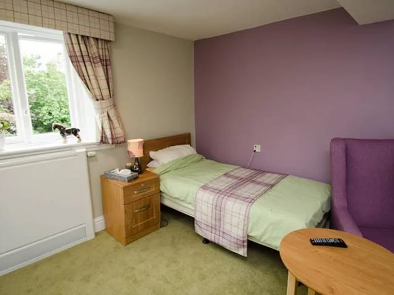 Newlands House - Care Home with Nursing Physical Disabilities - Nursing Home in Swadlincote, England photo 2