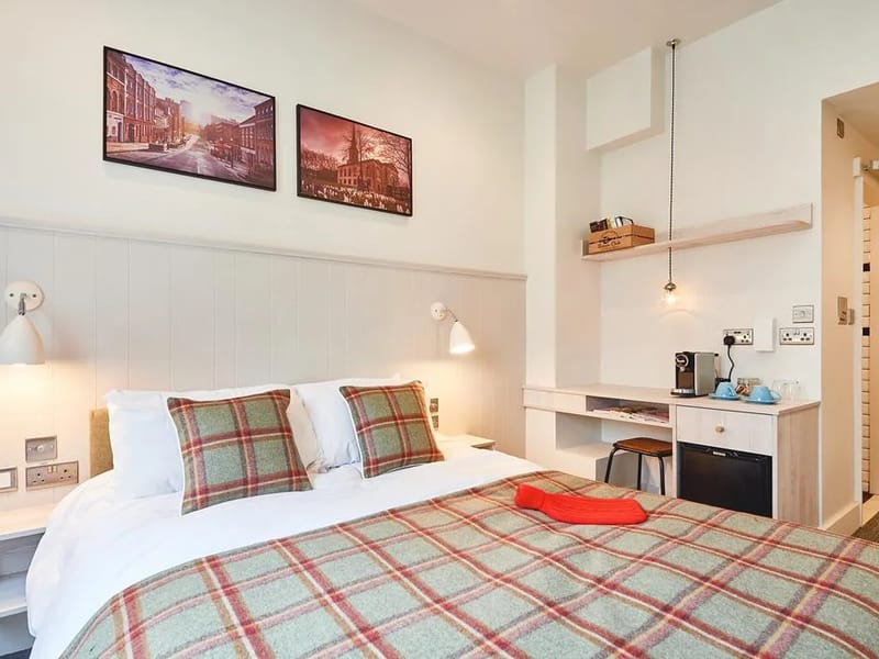 Bankfield Apartments Care Centre in Liverpool, England photo 1
