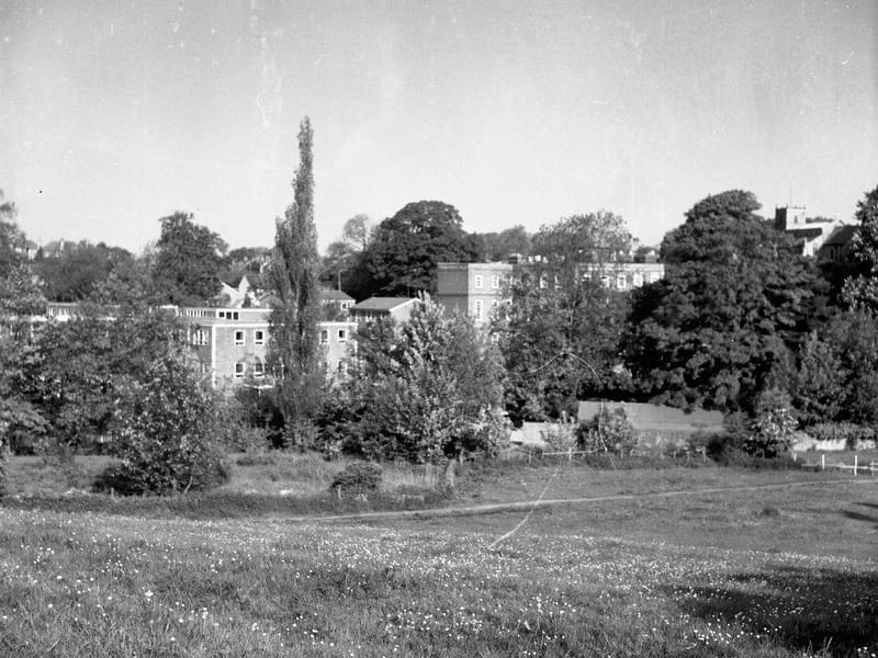 Sutton Lodge - Nursing Home in Sutton-In-Ashfield, England photo 2