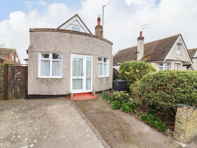 21a Victoria Road - Assisted Living in Clacton-On-Sea, England photo 2