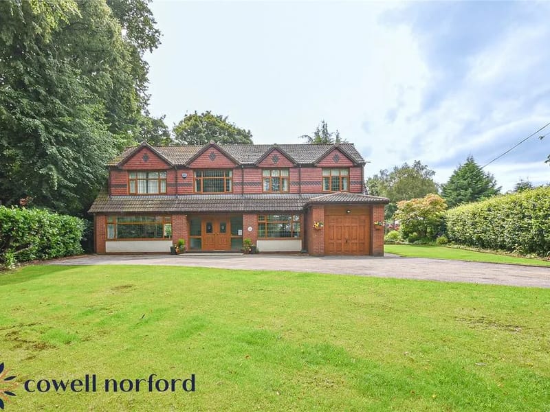 Half Acre House - Assisted Living in Rochdale, England photo 2