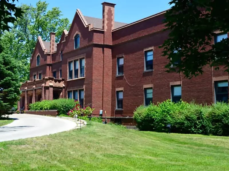 Cassadee - Assisted Living in Muskegon, MI photo 2