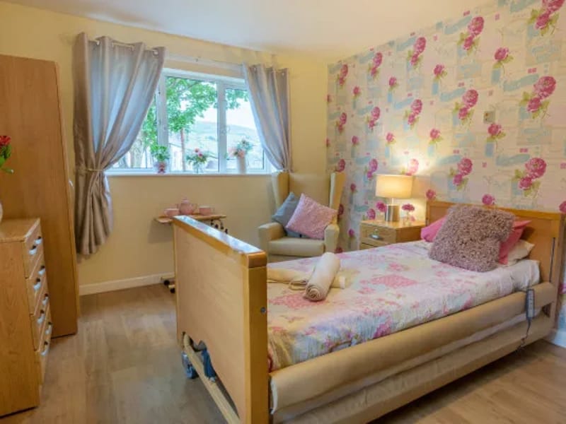 Hill View Care Home - Assisted Living in Rossendale, England photo 3