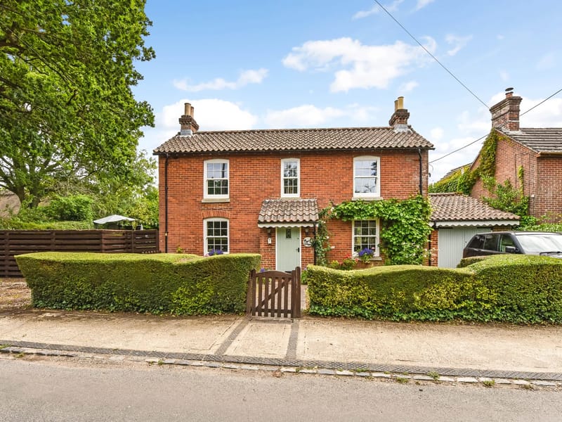 Dimensions 123 Calmore Road in Southampton, England photo 1