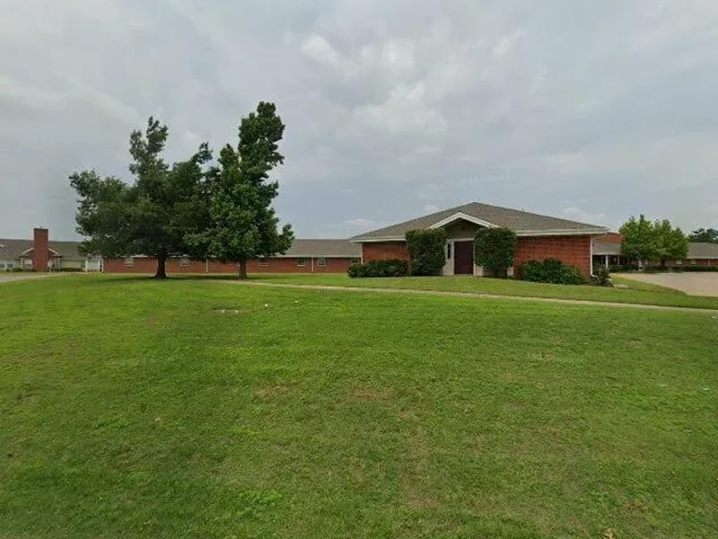 Glenhaven Retirement Village — Assisted Living, Chickasha, OK · photo 1