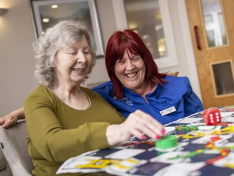 Yoonik Complex Care - Memory Care in Aylesbury, England photo 4