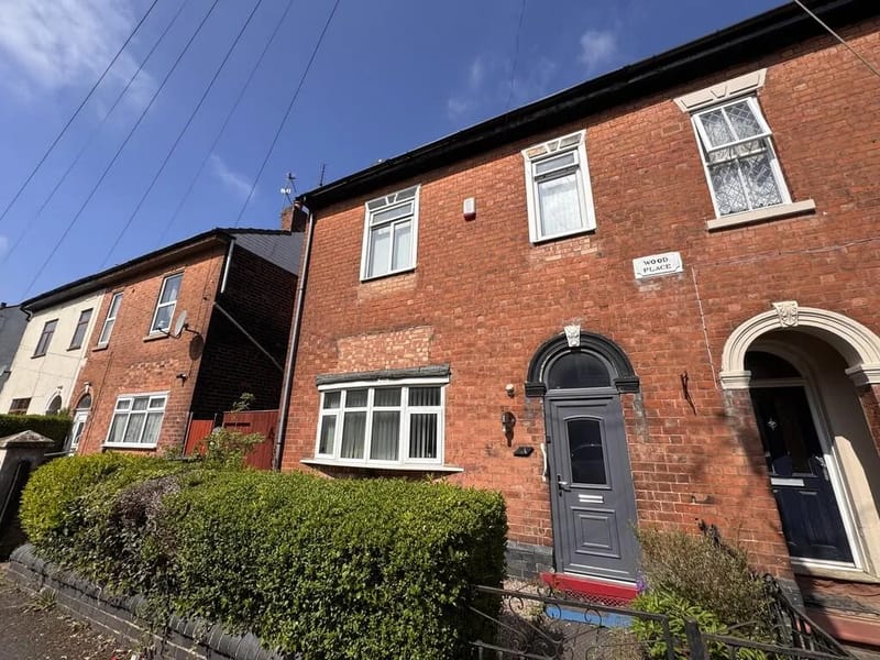 Duke Street Bungalows - Assisted Living in Wolverhampton, England photo 2