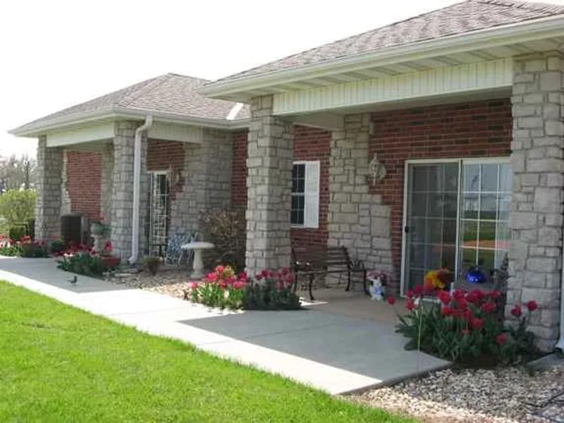 Lacoba Homes Inc - Nursing Home in Monett, MO photo 2