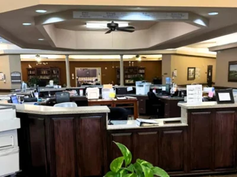 Brentwood Terrace Healthcare and Rehabilitation - Nursing Home in Paris, TX photo 2