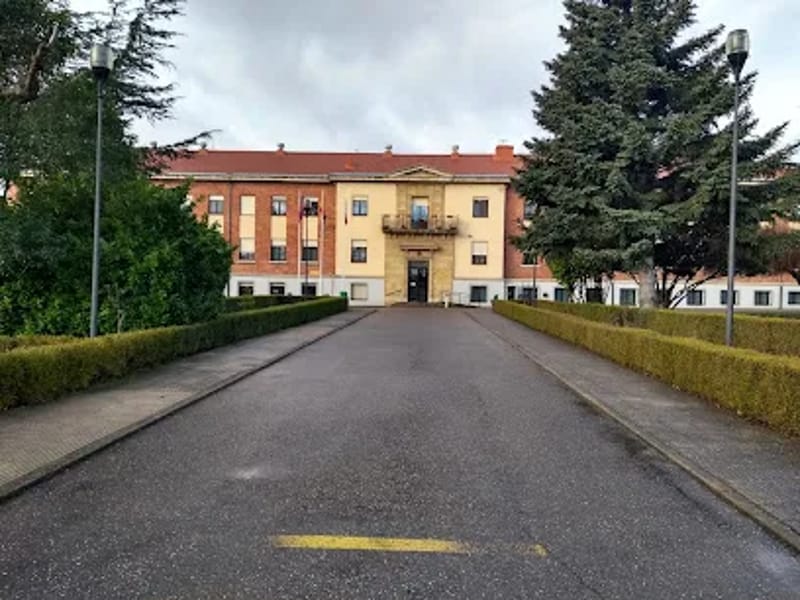 Residencia De Personas Mayores Santa Luisa - Hogar de Ancianos in Leon, Castilla y León photo 2
