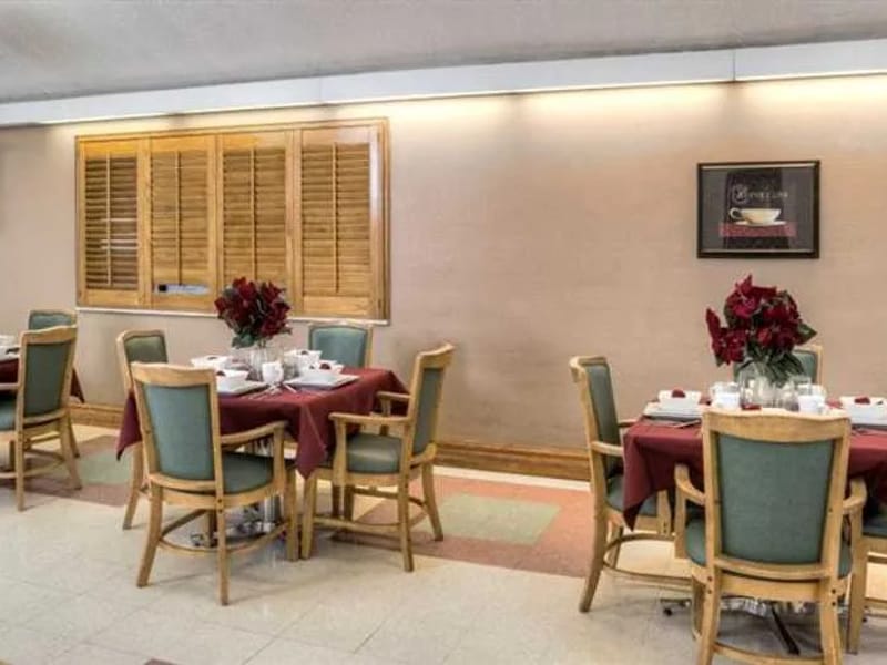 Belen Meadows Healthcare and Rehabilitation Center — Nursing Home, Belen, NM · photo 2