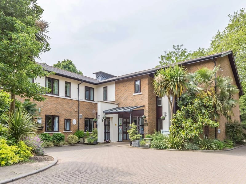 Lynde House - Nursing Home in Twickenham, England photo 5