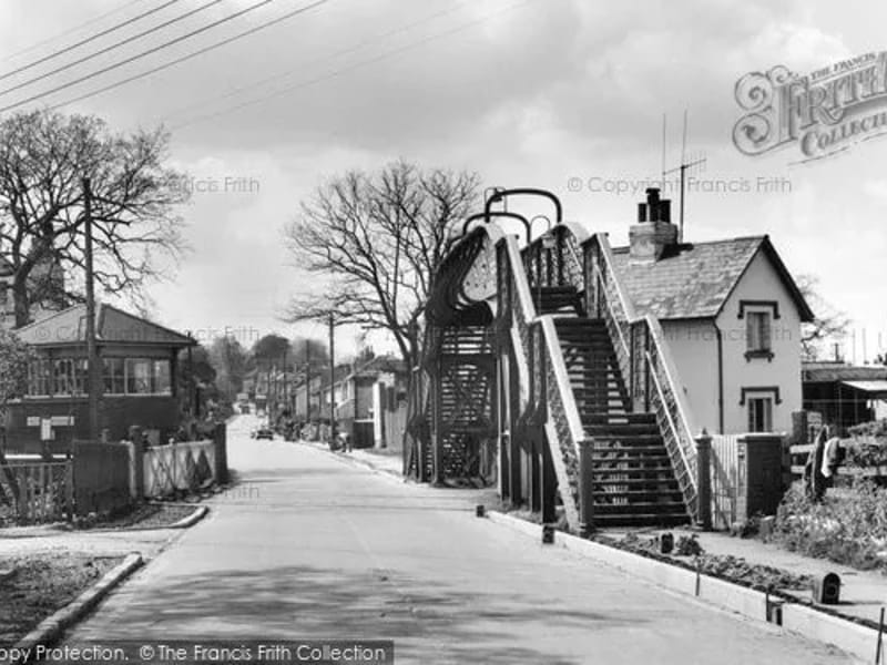Keymer Hall Burgess Hill Ltd - Assisted Living in Burgess Hill, England photo 3