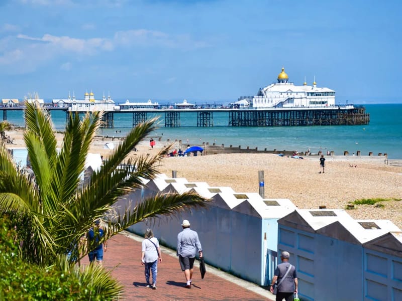 Aston House - Nursing Home in Eastbourne, England photo 3