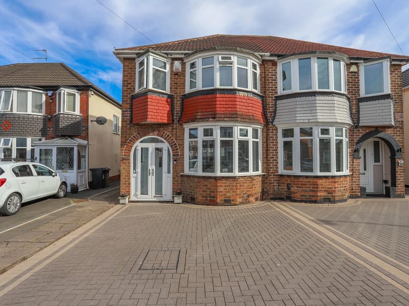 Kiniths House - Assisted Living in Halesowen, England photo 2