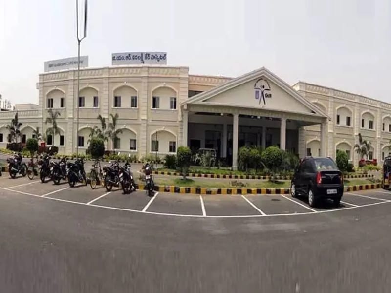 GMR Varalakshmi Care Hospital, Srikakulam - अस्पताल in Srikakulam, Andhra Pradesh photo 3