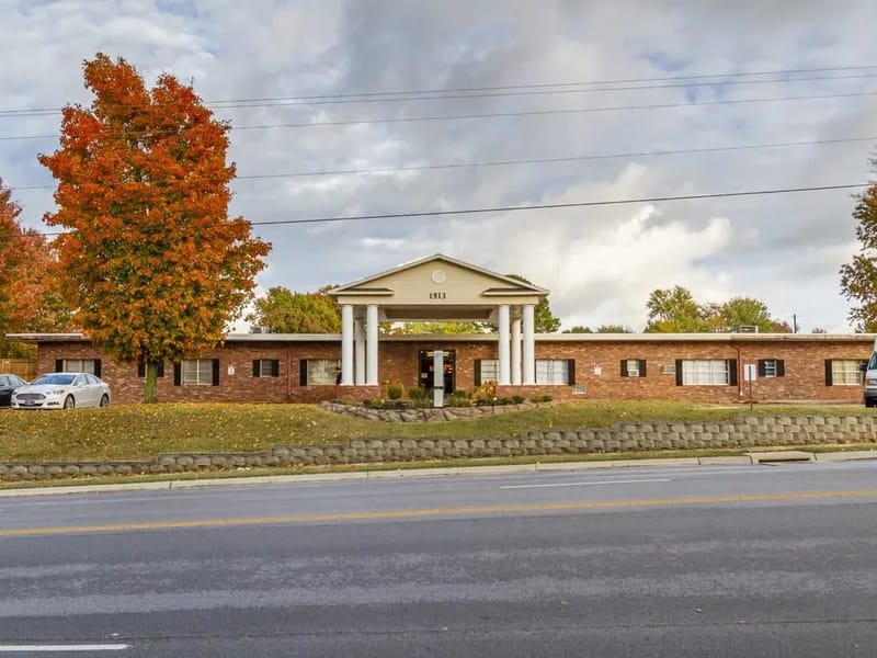 The Blossoms at Rogers Rehab & Nursing Center - Nursing Home in Rogers, AR photo 1