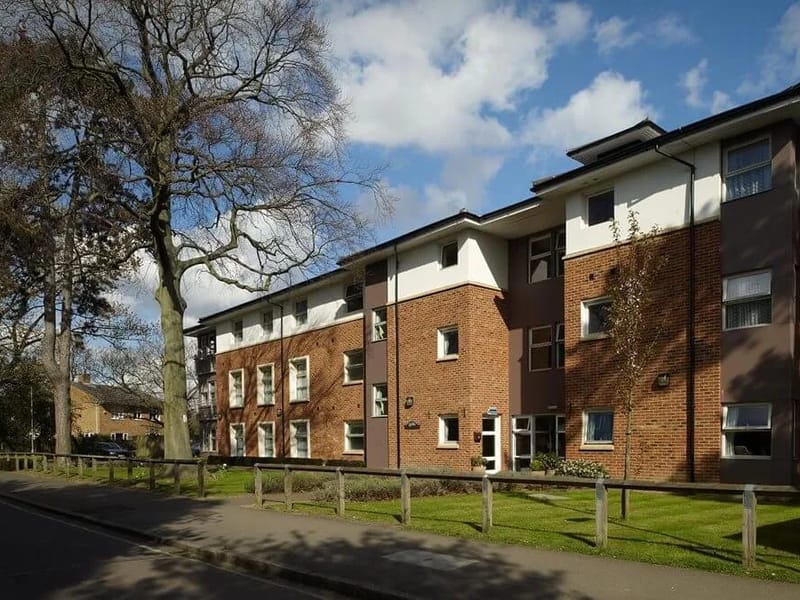 Whitefarm Lodge - Assisted Living in Twickenham, England photo 2