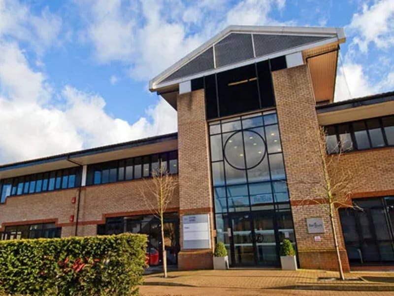 Aston Court - Assisted Living in High Wycombe, England photo 2