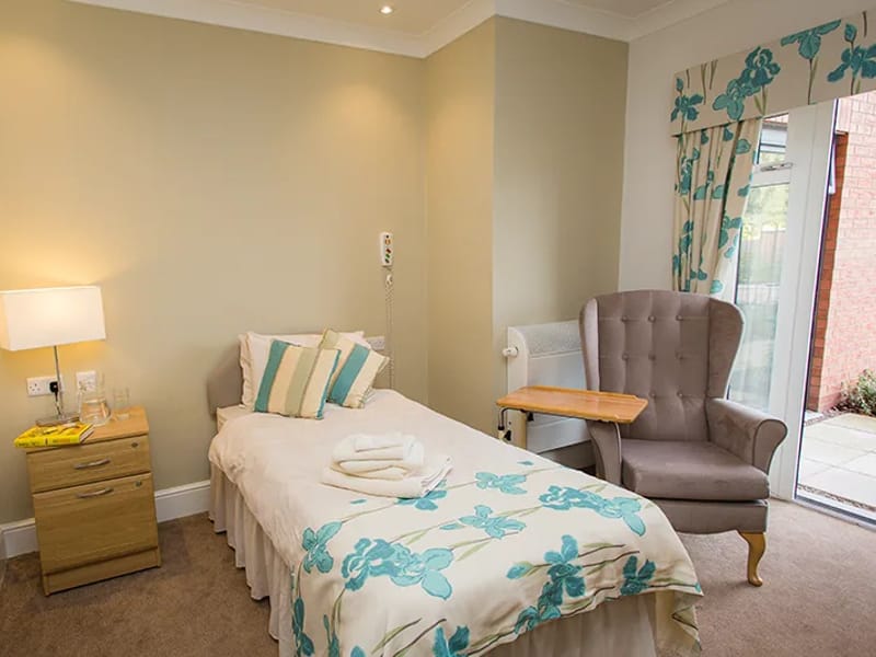 The Ashton Care Home - Nursing Home in Hinckley, England photo 2