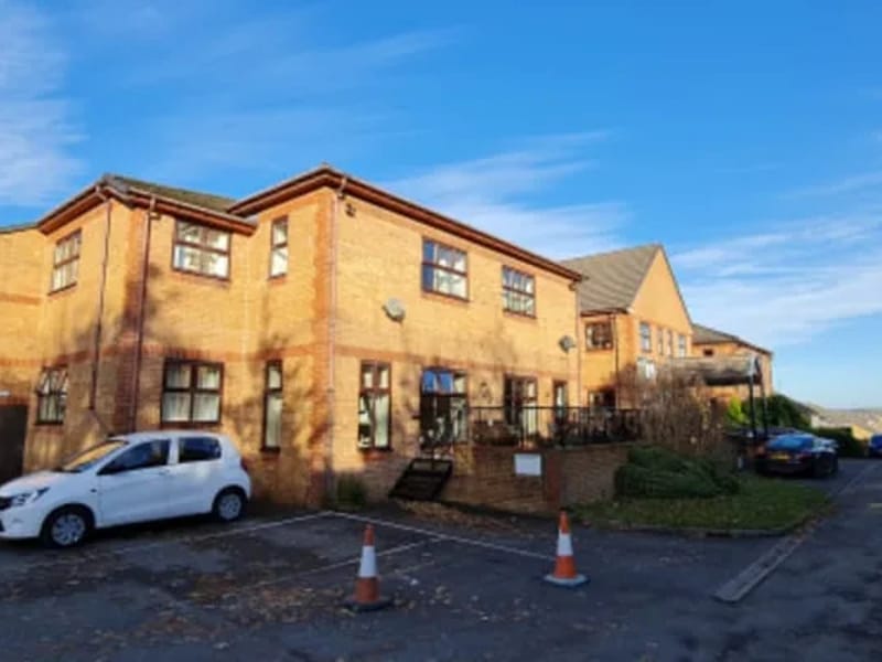 Aden Mount Care Home - Assisted Living in Huddersfield, England photo 3