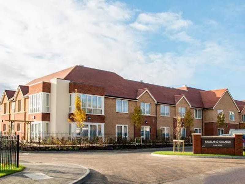 Falkland Grange Care Home - Nursing Home in Newbury, England photo 1