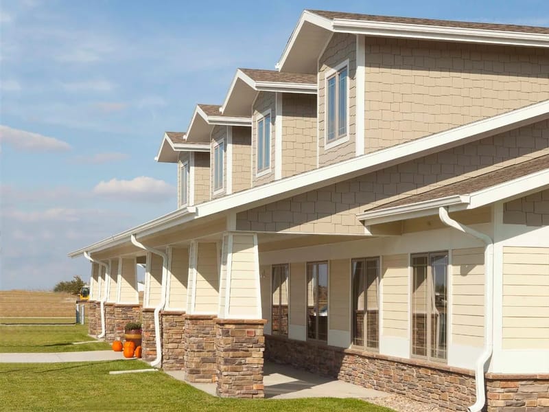 THE GOOD SAMARITAN SOCIETY LEE CREST, COTTAGE 1 - Assisted Living in Cardston, AB photo 1