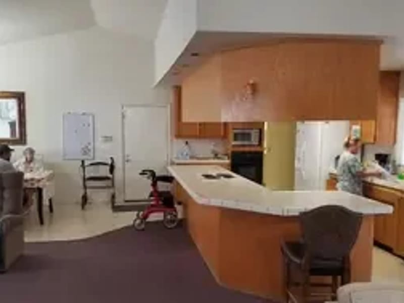 Carmen'S Care Home - Assisted Living in Sacramento, CA photo 1