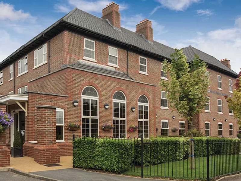 Acacia Mews Care Home - Assisted Living in Hatfield, England photo 1