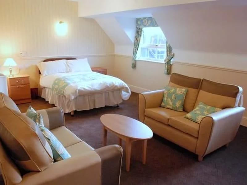 Acacia Mews Care Home - Assisted Living in Hatfield, England photo 7