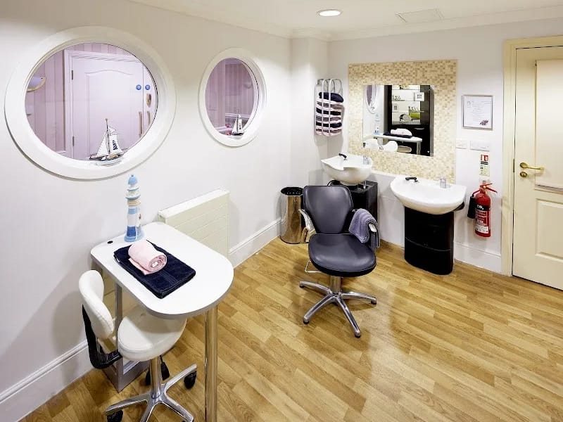 Acacia Mews Care Home - Assisted Living in Hatfield, England photo 9