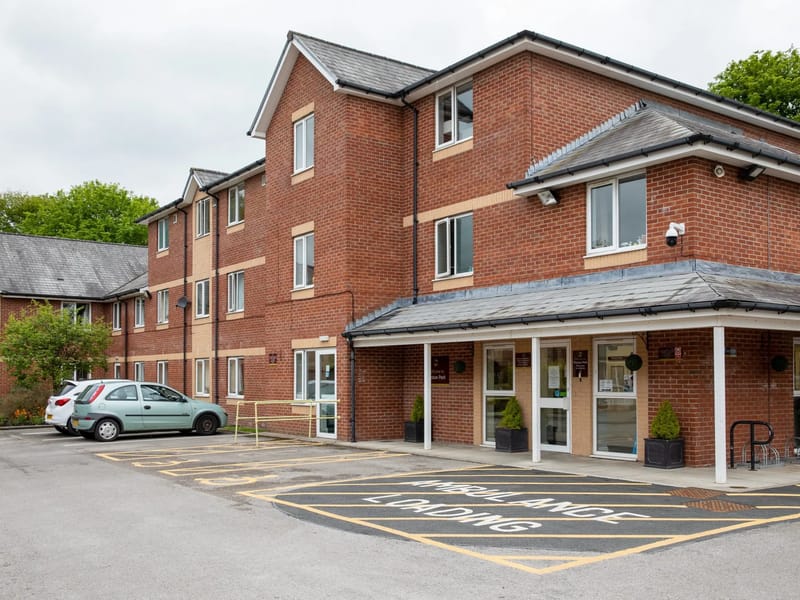Weston Park Care Home in Macclesfield, England photo 2