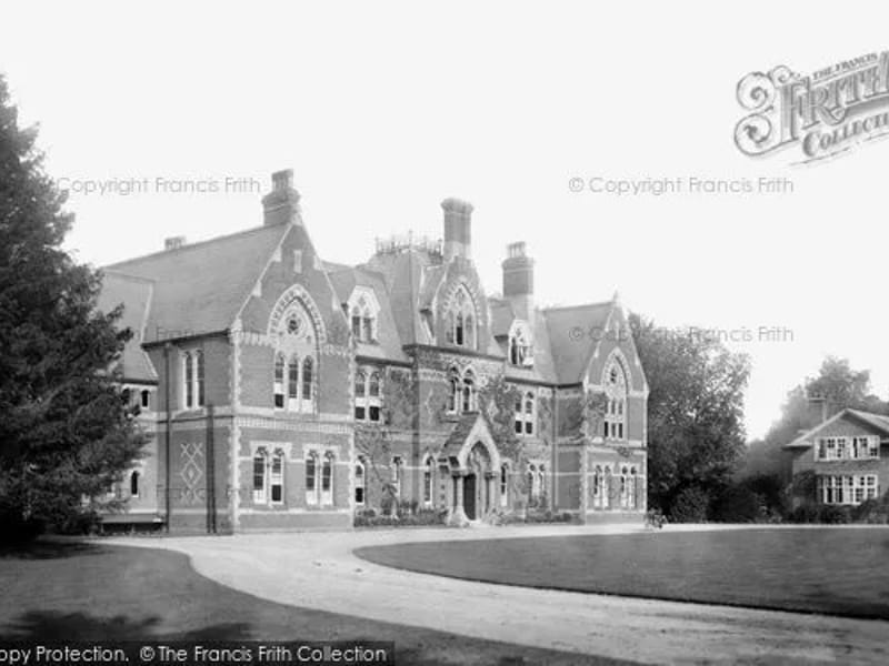 Hatherley Care Home Limited - Assisted Living in Saffron Walden, England photo 2