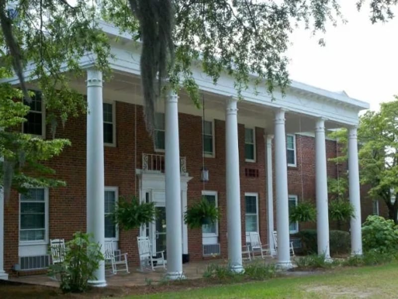 Bethea Baptist Healthcare Center - Nursing Home in Darlington, SC photo 2