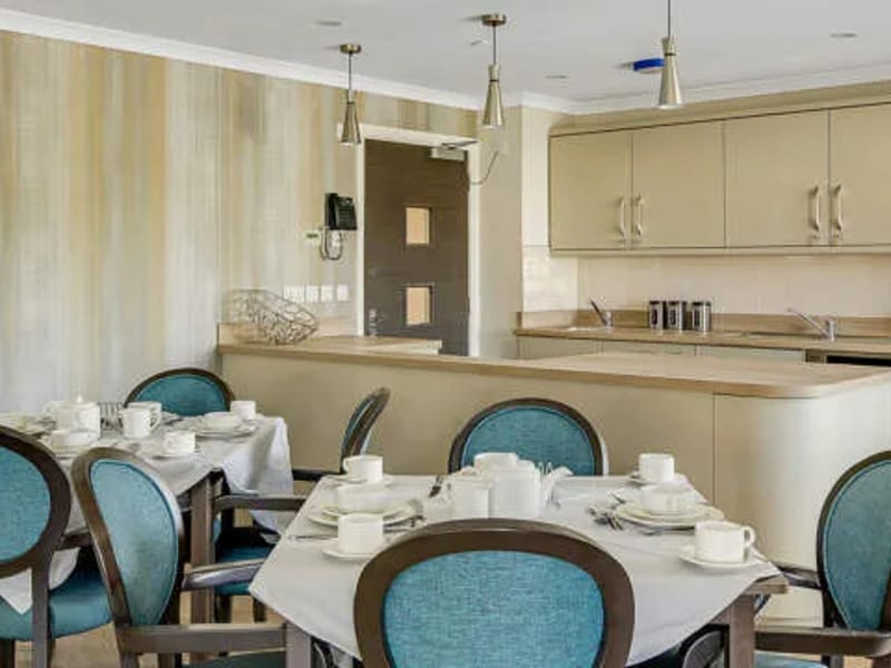 Cotswolds Rise Residential Care Home - Nursing Home in Swindon, England photo 1