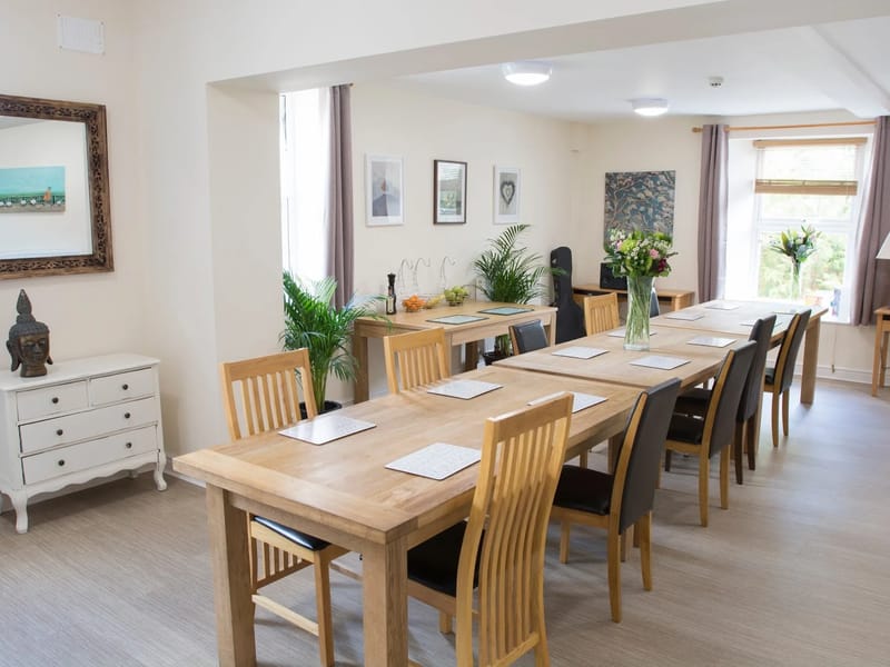 Gladstones Clinic Cotswolds in Cambridge, England photo 2