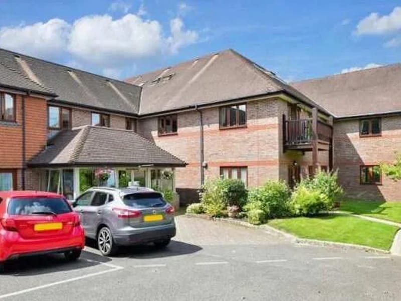 Brendoncare Stildon Mews - Assisted Living in East Grinstead, England photo 2
