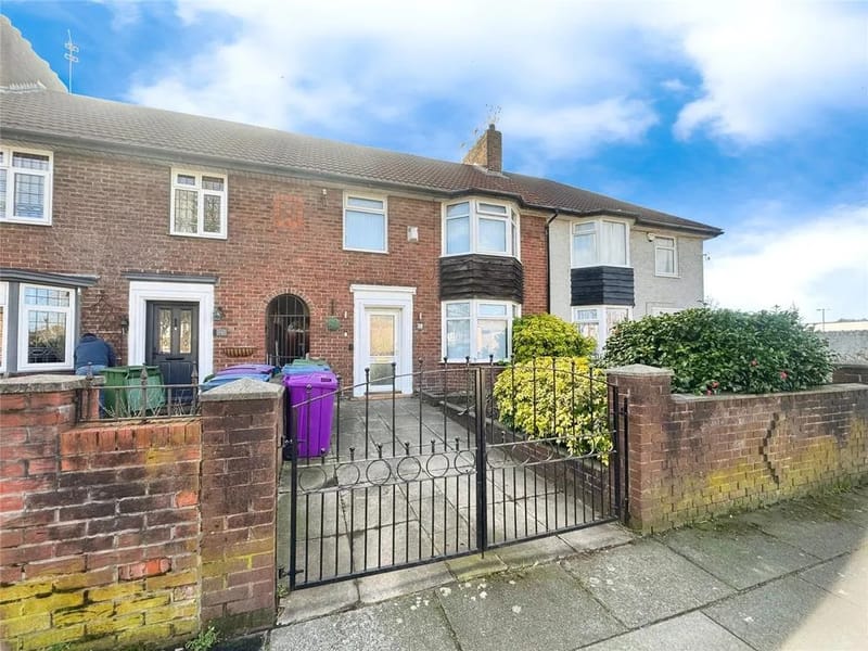 Lorenzo Drive in Liverpool, England photo 1
