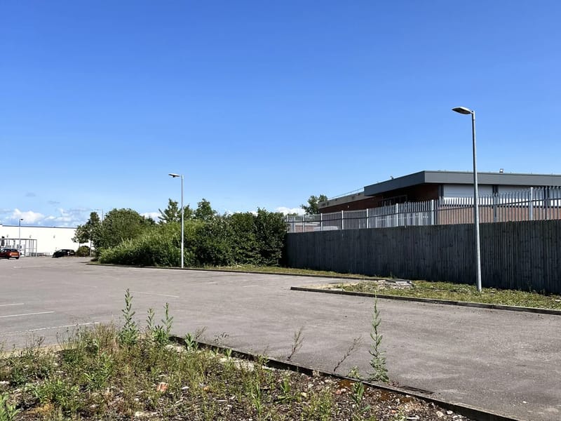 Lorenzo Drive in Liverpool, England photo 6
