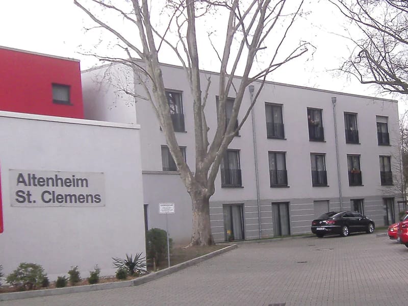 Altenheim St. Clemens - Pflegeheim in Duisburg, Nordrhein-Westfalen photo 2