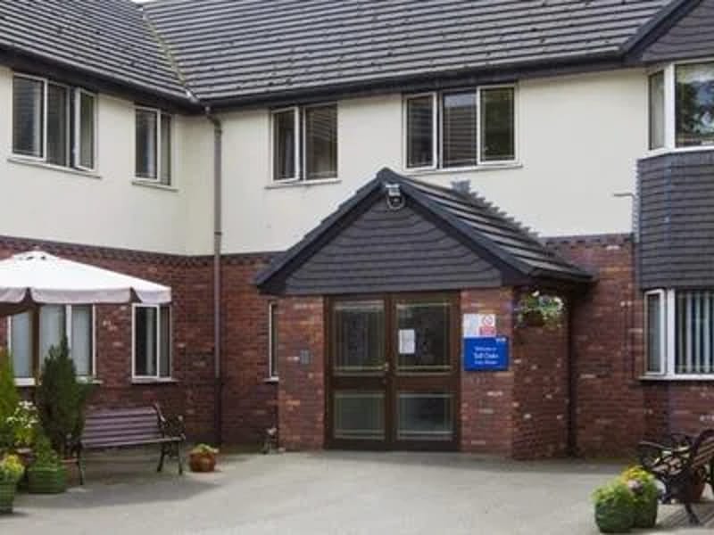 Tall Oaks Care Home - Nursing Home in Stoke-On-Trent, England photo 2