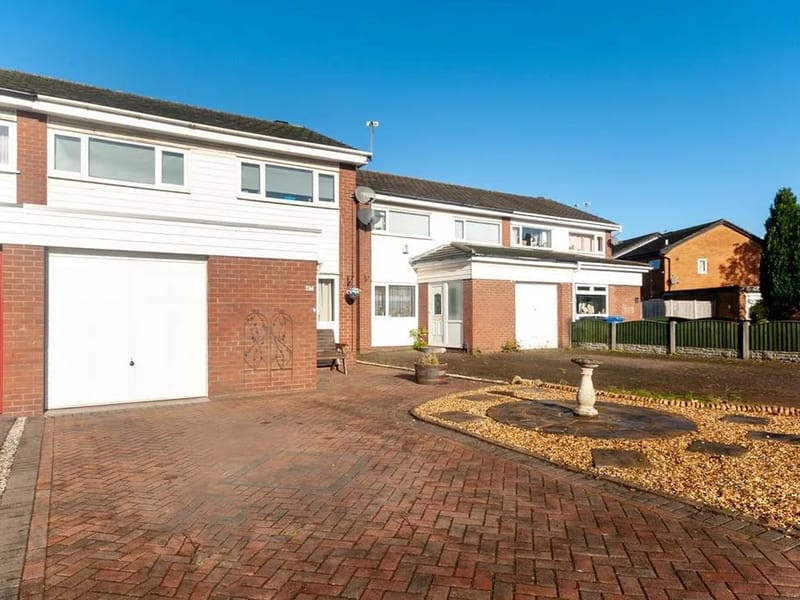 Anderson Close - Assisted Living in Warrington, England photo 2