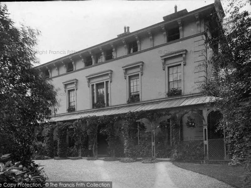 Queensbridge House in Cheltenham, England photo 1
