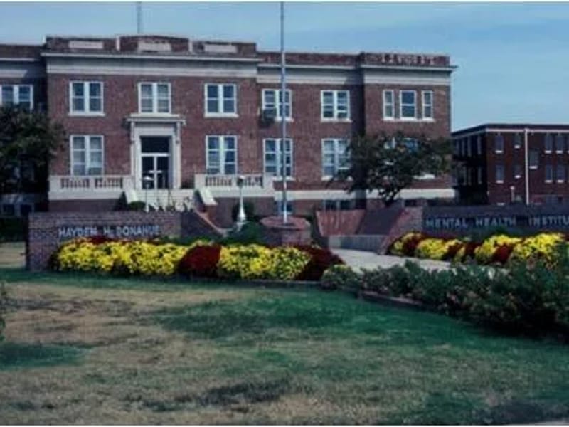 Griffin Memorial Hospital - Hospital in Norman, OK photo 2
