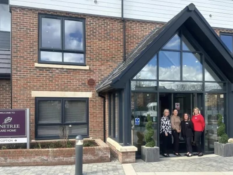 Pinetree Care Home - Nursing Home in Rayleigh, England photo 2